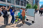 „Marktcheck checkt“-Team bei Umfrage in Leipzig