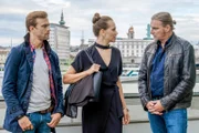 v.li.: Michael Steinocher (Simon Steininger), Larissa Fuchs (Roberta Pollock), Stefan Jürgens (Carl Ribarski).