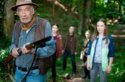 Können Leo (Phillies Lara Lau), Philip (Heikko Deutschmann), Ricarda (Isabella Bartdorff) und Lucy (Paulina Schnurrer) Jakob (Volker Conradt) auf seiner Wolfsjagd noch aufhalten?
