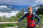 Wandern zählt zu den beliebtesten und günstigsten Urlaubsaktivitäten in Südtirol. Johannes Zenglein checkt, was die beliebte Bergregion zu bieten hat, und wie teuer ein Urlaub in Südtirol ist.