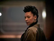 Mustafa Mond (Nina Sosanya)