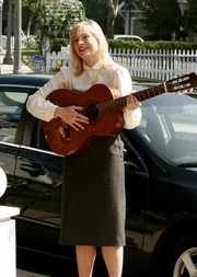 Schwester Mary (Melinda Page Hamilton) versucht alles, um aus Carlos einen besseren Menschen zu machen ...
