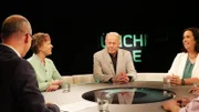 Von links: Moderator Christian Nitsche, Katja Horneffer (ZDF-Wettermoderatorin und Meteorologin), Jürgen Trittin (ehem. Bundesminister für Umwelt, Naturschutz und Reaktorsicherheit, Bündnis 90/Die Grünen) und Prof. Annette Menzel (Klimaforscherin, TU München).
