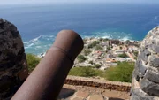 Blick der ehemaligen Fortaleza Real über der ehemaligen Hauptstadt der Kapverden.
