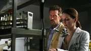 Eine Patientin fällt immer häufiger in einen extrem langen, totenähnlichen Schlaf, den sich die Ärzte nicht erklären können. Die Untersuchungen von Dr. House (Hugh Laurie), Dr. Cameron (Jennifer Morrison) und dem Rest des Teams laufen auf Hochtouren.