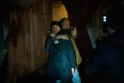 Special Agent Kristin Gaines (Alexa Davalos, l.); Estevan Martín Maldonado (Ramón Franco, r.)