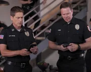 Owen Strand (Rob Lowe, l.); Judd Ryder (Jim Parrack, r.)