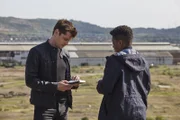 Aiden Healy (Kenny Doughty, l.); Jaqueline Williams (Ibinabo Jack, r.)