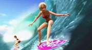 Merliah (re.) und ihre Erzrivalin Kylie kämpfen um die Surfweltmeisterschaft.