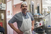 Kanada, Familie Almeida: Josef Almeida bäckt für sein neueröffnetes Café