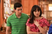 Geoff Schwartz (Sam Lerner, l.); Erica Goldberg (Hayley Orrantia, r.)