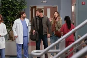 (v.l.n.r.) Dr. Levi Schmitt (Jake Borelli); Dr. Atticus Lincoln (Chris Carmack); Dr. Jo Wilson (Camilla Luddington)