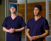 L-R: Dr. Shaun Murphy (Freddie Highmore) and Dr. Alex Park (Will Yun Lee)
