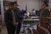 L-R: NCIS Special Agent Nicholas “Nick” Torres (Wilmer Valderrama), NCIS Special Agent Timothy McGee (Sean Murray)