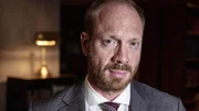 Innensenator Dr. Malte Konrad (Johann von Bülow) +++ Die Verwendung des sendungsbezogenen Materials ist nur mit dem Hinweis und Verlinkung auf TVNOW gestattet.