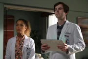 L-R: Dr. Claire Browne (Antonia Thomas) and Dr. Shaun Murphy (Freddie Highmore)