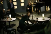 Dr. Brennan (Emily Deschanel)