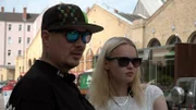 Cindy und Ossi lassen es in Berlin richtig krachen.