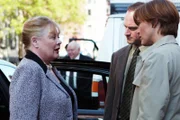 Law & Order: Special Victims Unit "Tragedy"  (L-R) Shirley Knight, Christopher Meloni, Mariska Hargitay