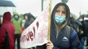 250 Demonstranten kommen heute in der ostdeutschen Provinz zusammen. Die meisten zwar von außerhalb, am Ende ist es trotzdem die größte Klima-Demo, die Bitterfeld je gesehen hat.