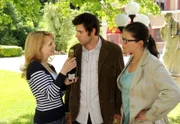 ARD STURM DER LIEBE FOLGE 1343, am Dienstag um 15:10 Uhr im ERSTEN. Rosalie (Natalie Alison, l.) kompromittiert Jacob (Andreas Thiele, M.) vor Sibylle (Julia Mitrici, r.).
