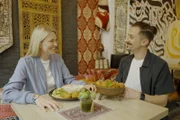 Sarah Tacke und Niro Degen im Restaurant