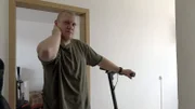 Jean hat Pech: Erst wurde ihm in seinem Paris-Urlaub das Handy geklaut, jetzt auch noch sein E-Roller. Letztlich schafft er es sogar, seinen Scooter zurückzuholen.