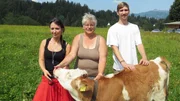 Birgit (55) muss ihren Bauernhof verkaufen. Ihre Nichte Kathi und Neffe Daniel stehen ihr zur Seite