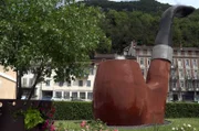 Gerade, gebogen oder halbkreisförmig, mit ein paar Gramm Tabak: Das Rauchen ist eine Kunst, ebenso wie die Herstellung. Dank der Pfeife hat sich Saint-Claude, eine Stadt im Jura, die in den Felsen eingebettet ist, der Welt geöffnet.