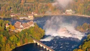 Der Rheinfall bei Schaffhausen ist der größte Wasserfall Europas.