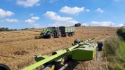 Wegen des ständigen Regens beginnt dieses Jahr die Ernte spät. Landwirtin Franziska Bennecke muss die Ernte von 500 Hektar ins Lager bringen.