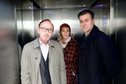 Ludwig Schaller (Alexander Held, l.), Angelika Flierl (Bernadette Heerwagen, M.) und Harald Neuhauser (Marcus Mittermeier, r.)