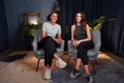 Steilpass - hosted by SRF. Shqipe Sylejmani - Die EM als Bühne für Vielfalt. Folge 1. Gastgeberin Sarah Akanji mit Shqipe Sylejmani.