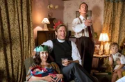 ONE GRANTCHESTER, STAFFEL 3, "Christmas Episode", am Mittwoch um 21:55 Uhr. v.l Amanda Hopkins (Morven Christie), Sidney Chambers (James Norton), Geordie Keating (Robson Green)
