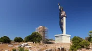 Der antike Standort der gewaltigen Statue ist bis heute unbekannt.