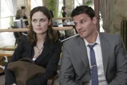Booth (David Boreanaz, R) und Brennan (Emily Deschanel, L)