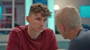 Yoshi (Nevo Katan) erklärt Max (Filip Shaulov), dass er so nicht mit ihm zusammen sein kann.
