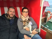Claudia und Marcel, Hund "Lulu"  Die Verwendung des sendungsbezogenen Materials ist nur mit dem Hinweis und Verlinkung auf RTL+ gestattet.