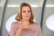 Wollen wir in Zukunft den Plastilk-Müll reduzieren, benötigen wir eine Alternative zur PET-Flasche. Anja Reschke stellt ein Konzept aus der Molekularküche vor, das die Trinkflasche bald überflüssig machen könnte, bei Wissen vor acht - Zukunft.