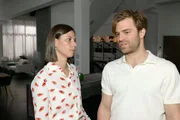 Matilda (Anna-Katharina Fecher) glaubt nicht, dass Julian (Onno Buß) in Nihat einen Freund gefunden hat.