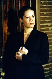 Piper (Holly Marie Combs)