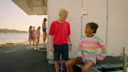 Theo (Herman Nysaether Grinde) und Nura (India Dee Kvangarsnes) sind einem Slushie-Geheimnis auf der Spur.