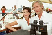 SWR Fernsehen UNTER WEISSEN SEGELN - ODYSSEE DER HERZEN, am Donnerstag (17.04.14) um 22:40 Uhr. Kapitän Bernd Jensen (Horst Janson) und seine neue Cruisedirektorin Saskia (Gerit Kling) haben Probleme mit einer multikulturellen Hochzeitsgesellschaft.