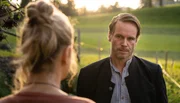 Sandra (Anna König, li.) möchte, dass Andi (Wanja Mues, re.) Therapie macht.