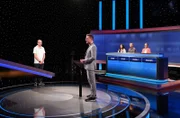 Moderator Alexander Bommes (M.) mit den Kandidaten: Maurice Herbold (l.), Isabel Schülter (3.v.r.), Oliver Unger (2.v.r.) und Daniela Salzenberg (r.).