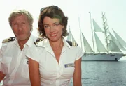 WDR Fernsehen UNTER WEISSEN SEGELN - ODYSSEE DER HERZEN, Deutschland 2005, Regie Erwin Keusch, Kapitän Bernd Jensen (Horst Janson) und seine neue Cruisedirektorin Saskia (Gerit Kling).