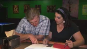 Die Besitzer der "Toad Tavern“ in Littleton, Colorado, rufen sie die Mystery Diners an.