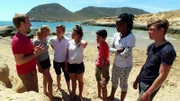 Endlich am Meer. Die Sechs können es gar nicht erwarten, endlich ins Wasser zu springen. Aber die Aufgabe, die es zu lösen gilt, ist schwerer als gedacht.