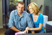Scott Foley (Sean Kelly), Elizabeth Banks (Dr. Kim Briggs).