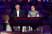 Rateteam-Kapitän Elton (r.) und der Fernsehmoderator Harry Wijnvoord (l.) bilden ein Rateteam.